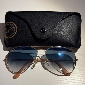Ray-Ban Aviator Sunglasses with Blue Lenses and Gold Frame